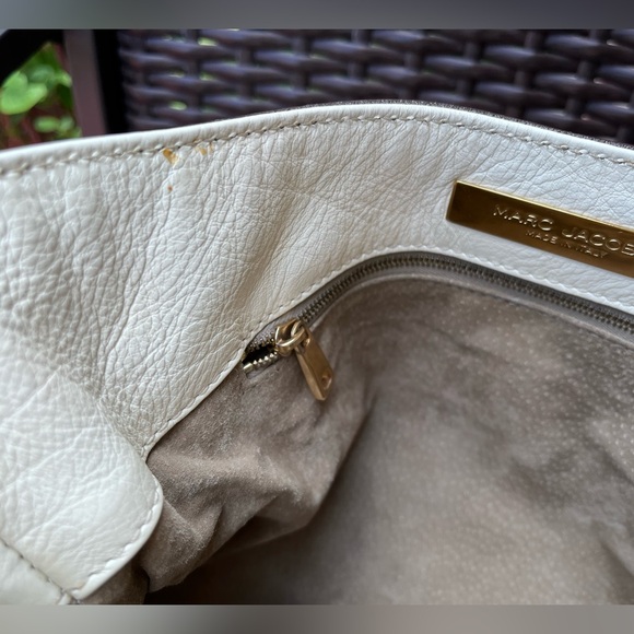 EUC Marc Jacobs Leather Shoulder Bag - Picture 11 of 17